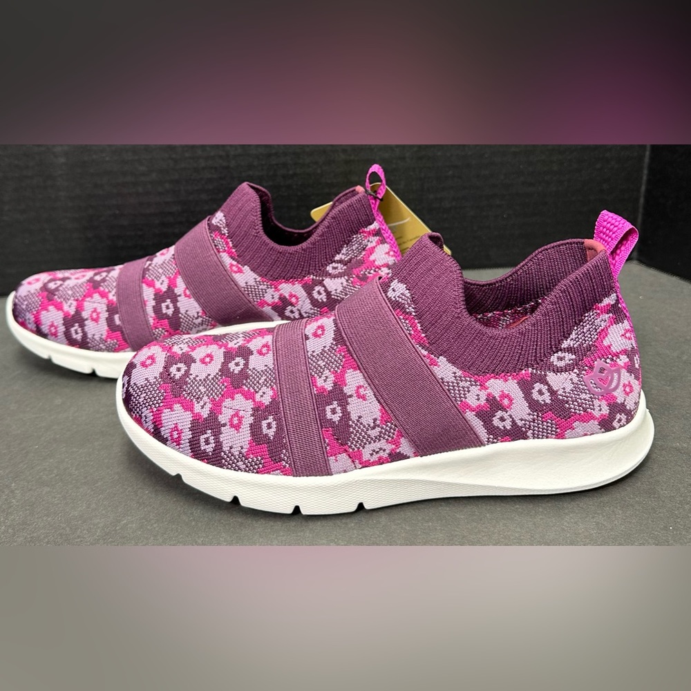 Women's Slip-On Knit Sneakers in Plum Pink - Picture 12 of 15